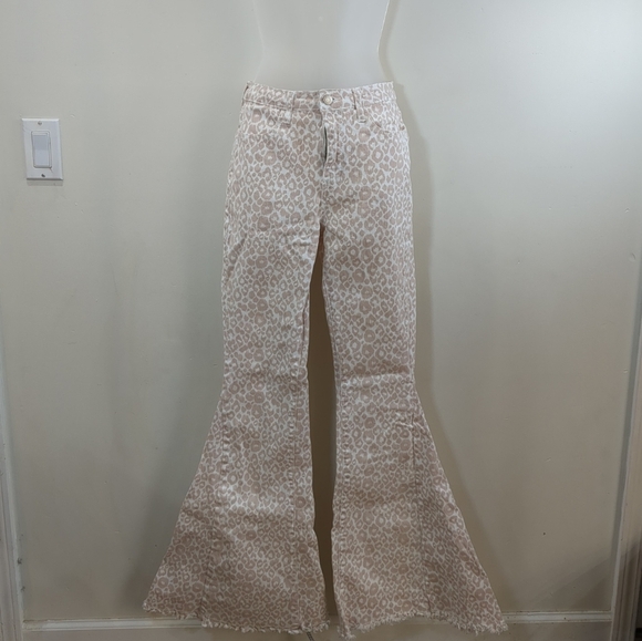 Altar'd State Cheetah print bell bottom jeans, pink / cream, size M - Picture 10 of 11